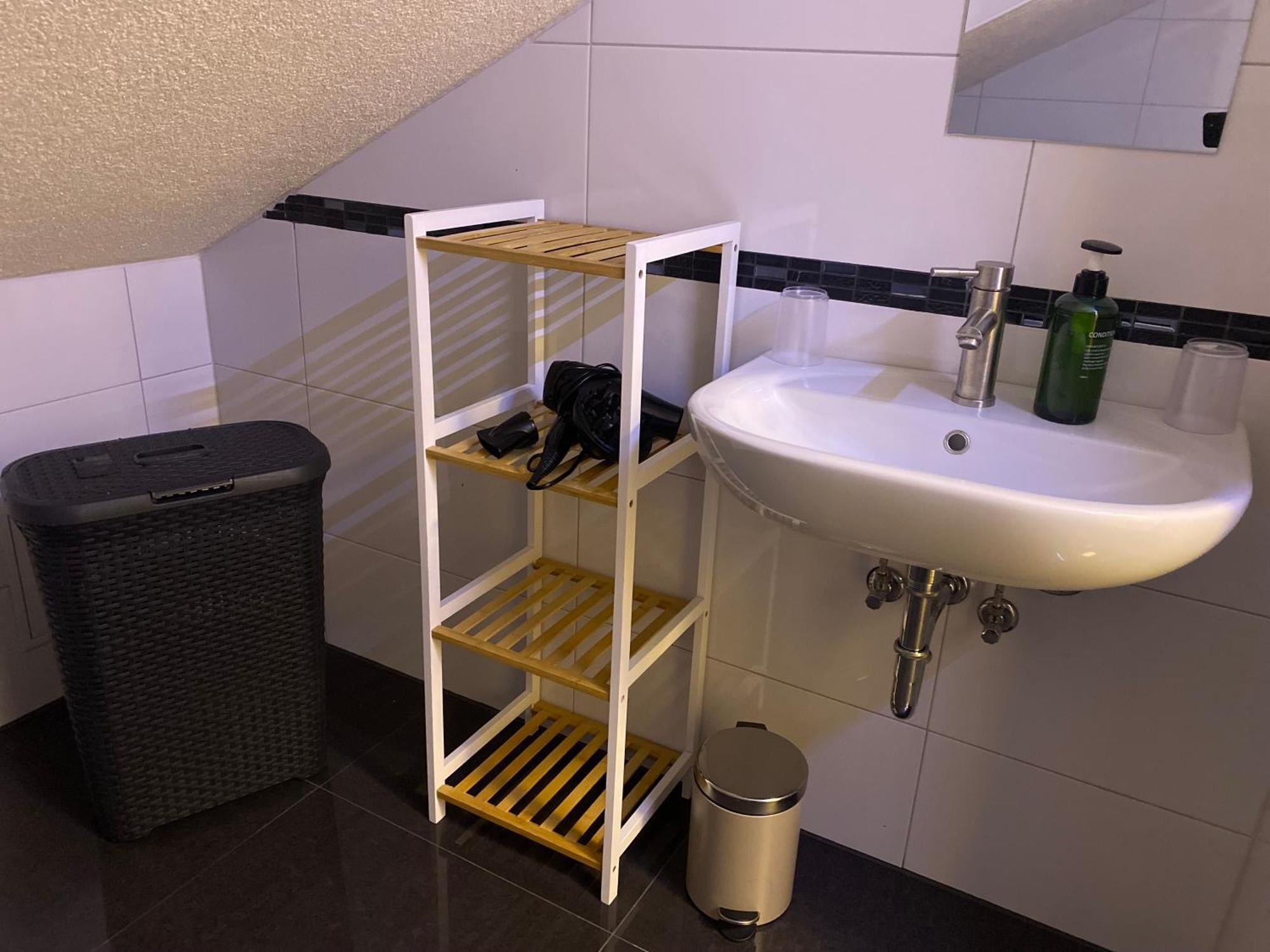 Deluxe Business Suite Mit Netflix Premium & Parkplatz, Zentral Zu Audi & Schwarz Gruppe With 2 Bedrooms Bad Friedrichshall Exterior foto